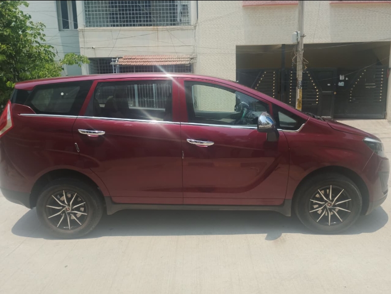 2019 Mahindra Marazzo M2 7-Seater BS IV