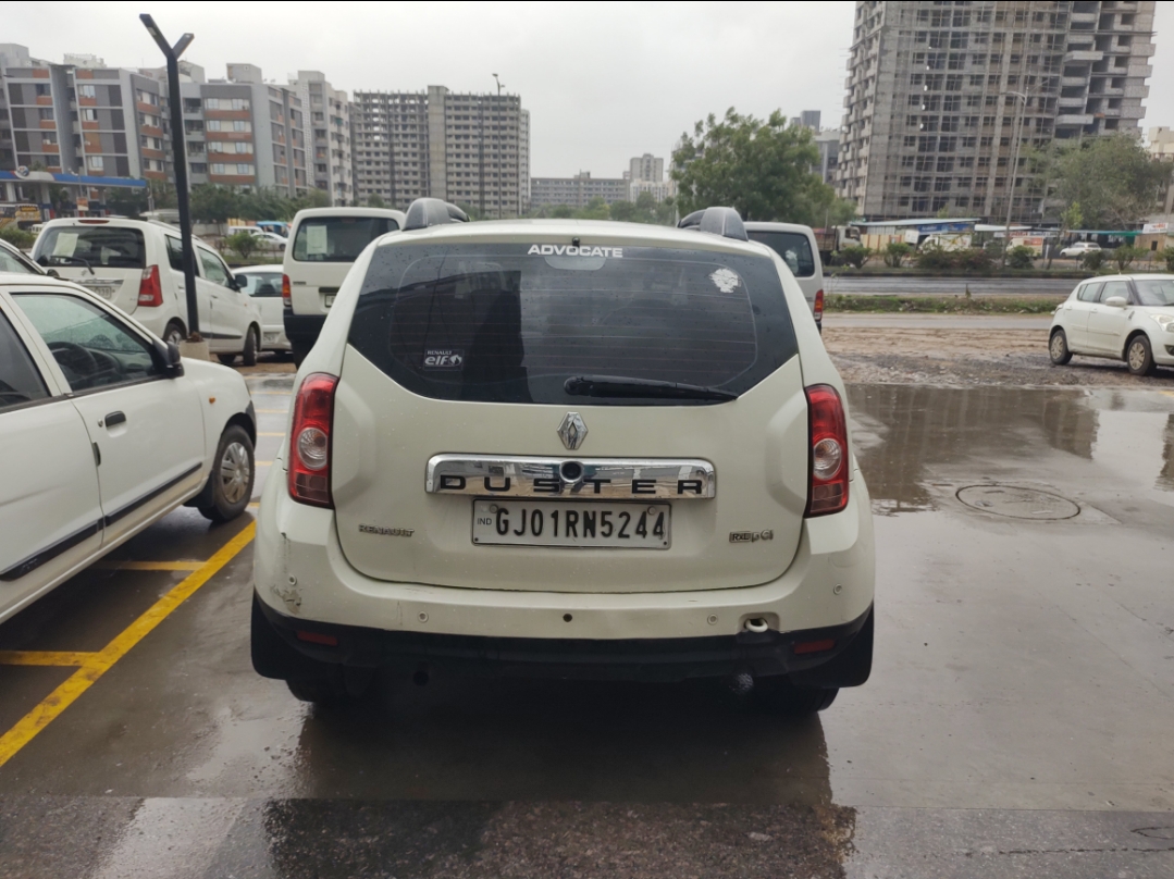 View 2016 Renault Duster Petrol RXL Image 3 Used 2016 Renault Duster Petrol RXL Image 3