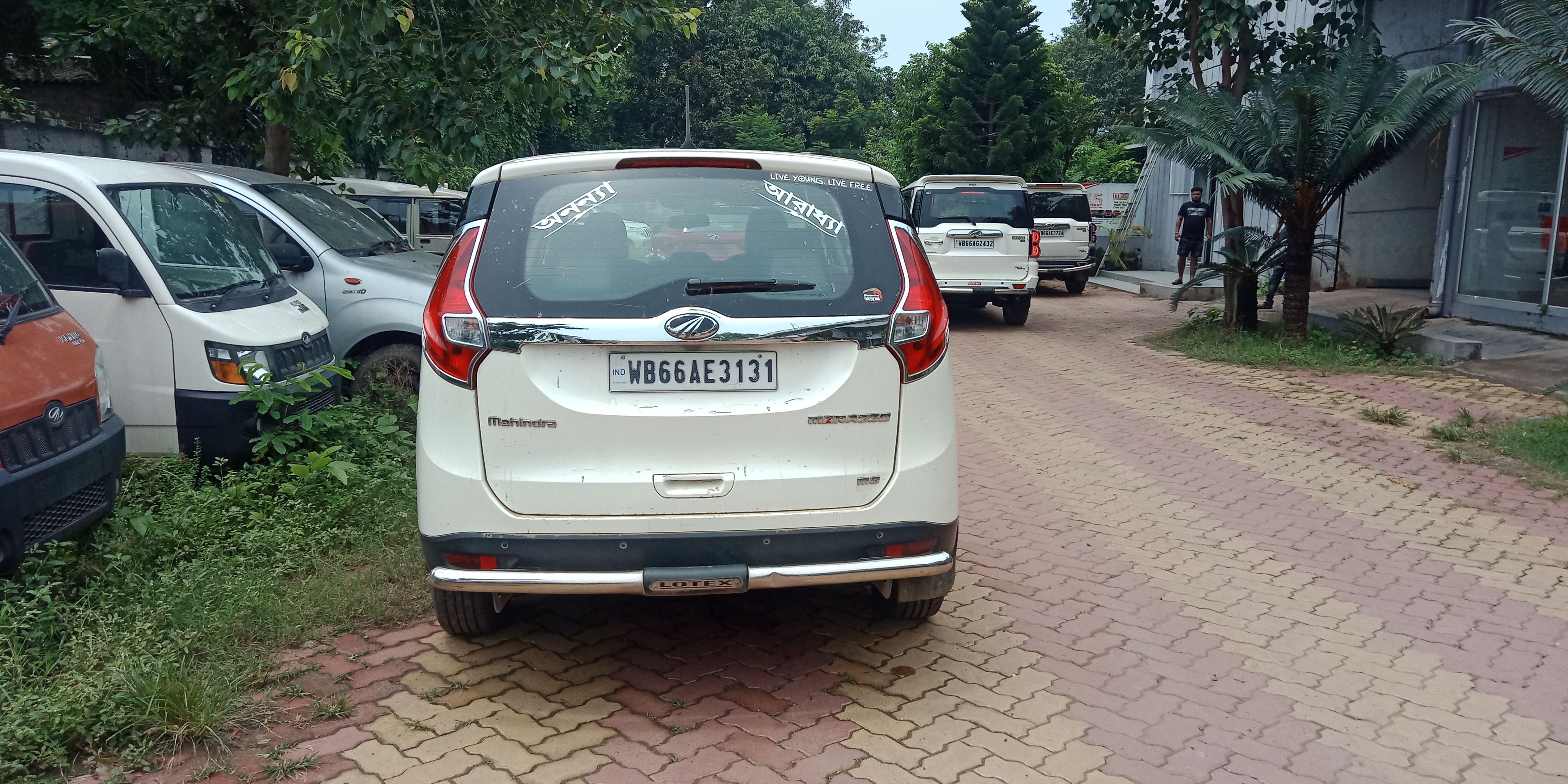 2019 Mahindra Marazzo M2 8-Seater