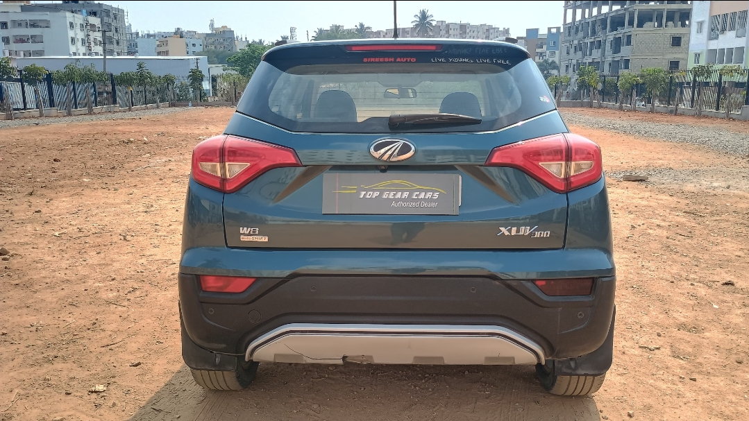 2020 Mahindra XUV300 W8 AMT Diesel