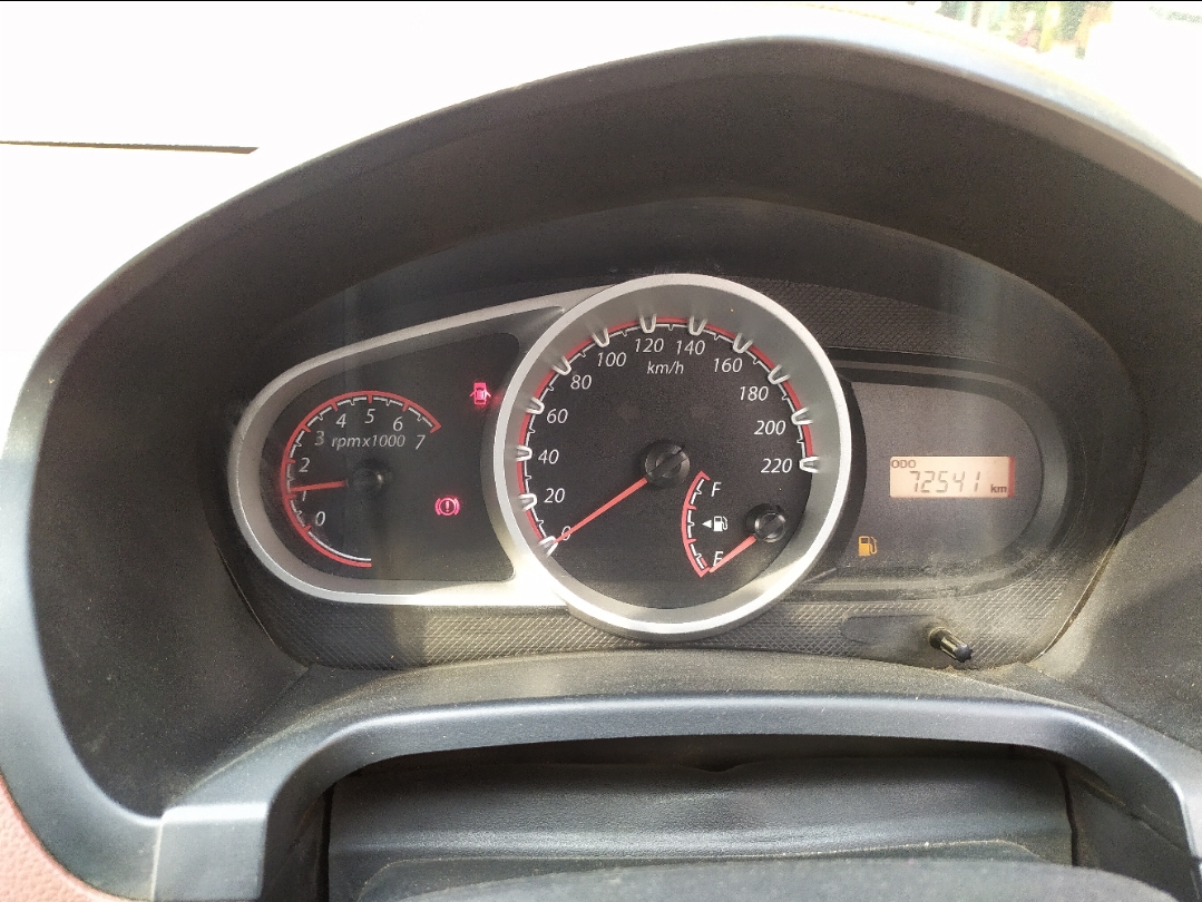 Used Ford Figo 1.2 Duratec ZXI in Lucknow 2010 model, India at Best