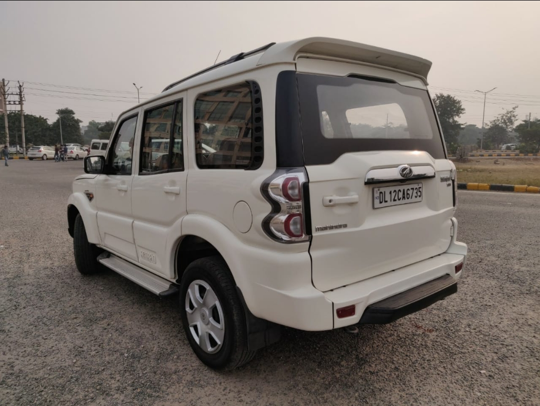 Used Mahindra Scorpio S2 2WD in New Delhi 2015 model, India at Best