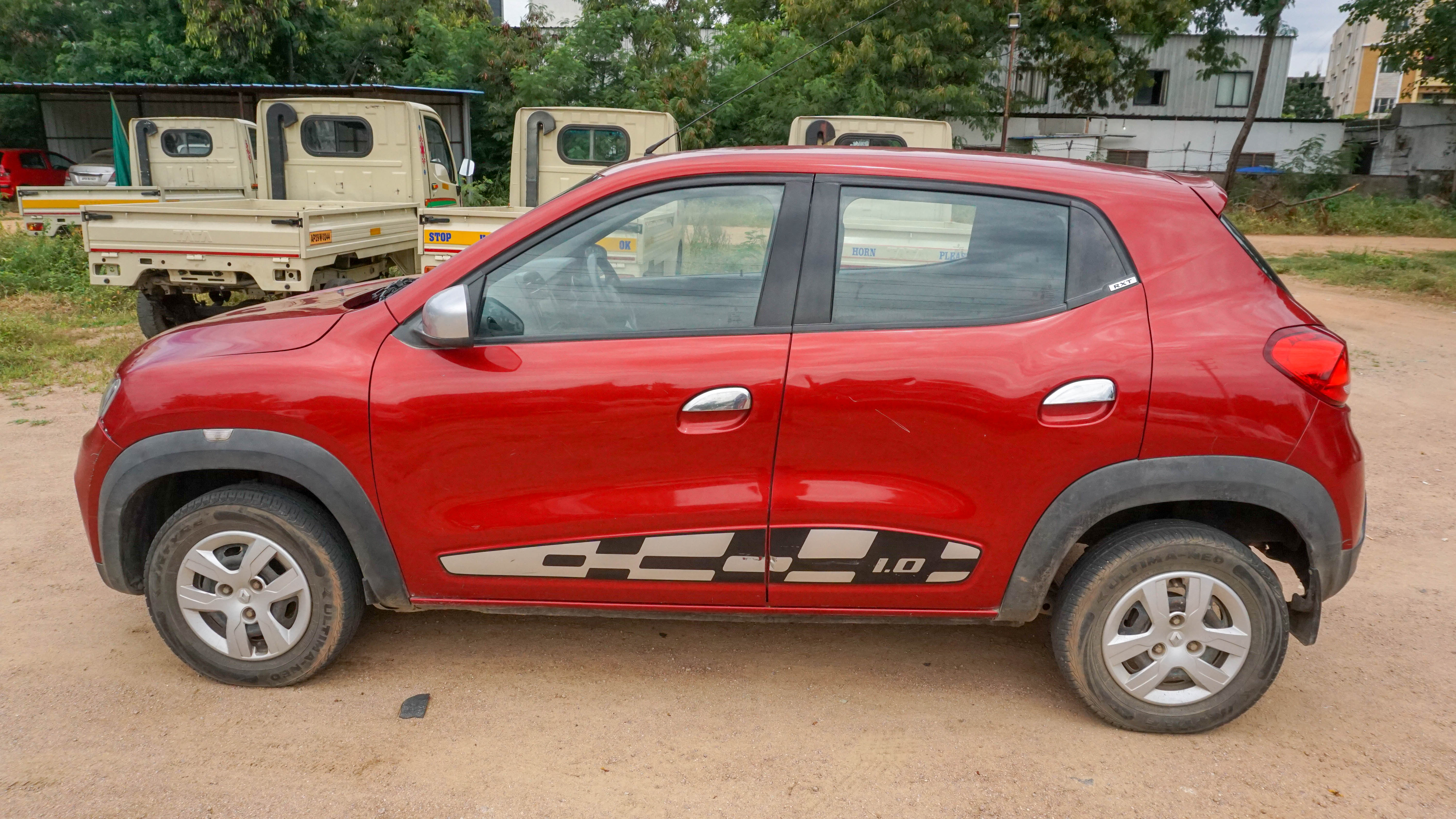 Used Renault Kwid RXT 1.0 BS IV in Hyderabad 2017 model, India at Best Price.