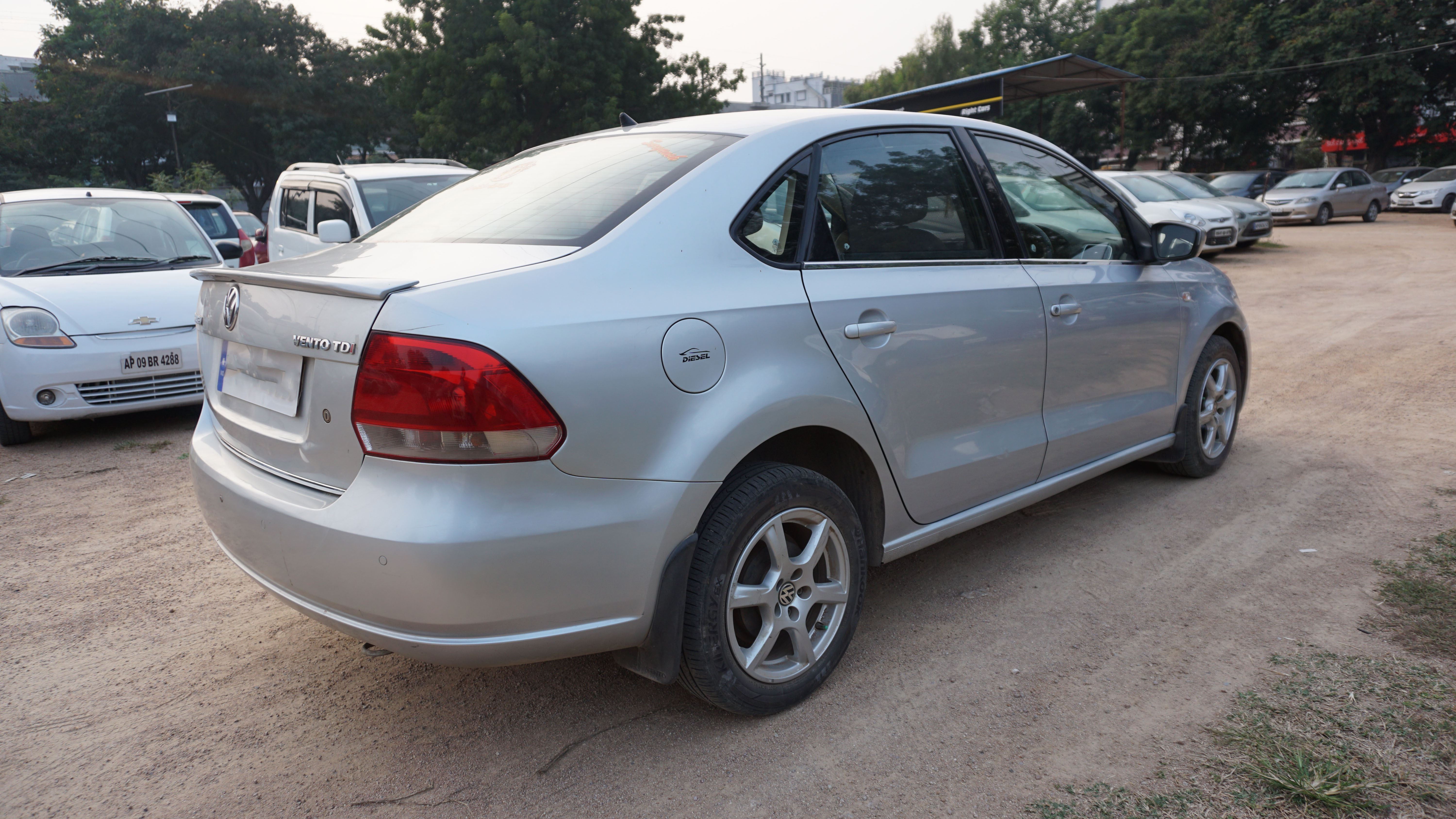 Volkswagen Vento 1.6 L Diesel Used Volkswagen Vento 1.6 Highline Diesel in Hyderabad 2013 model