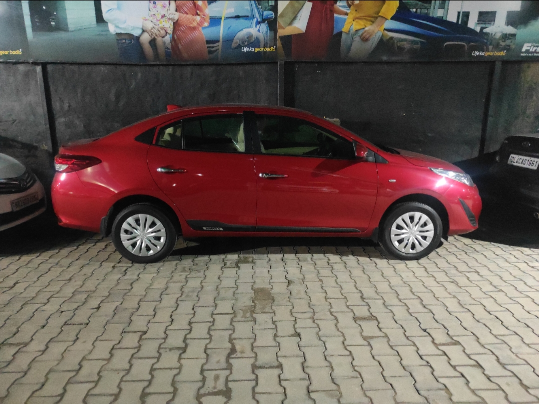 2021 Toyota Yaris J CVT