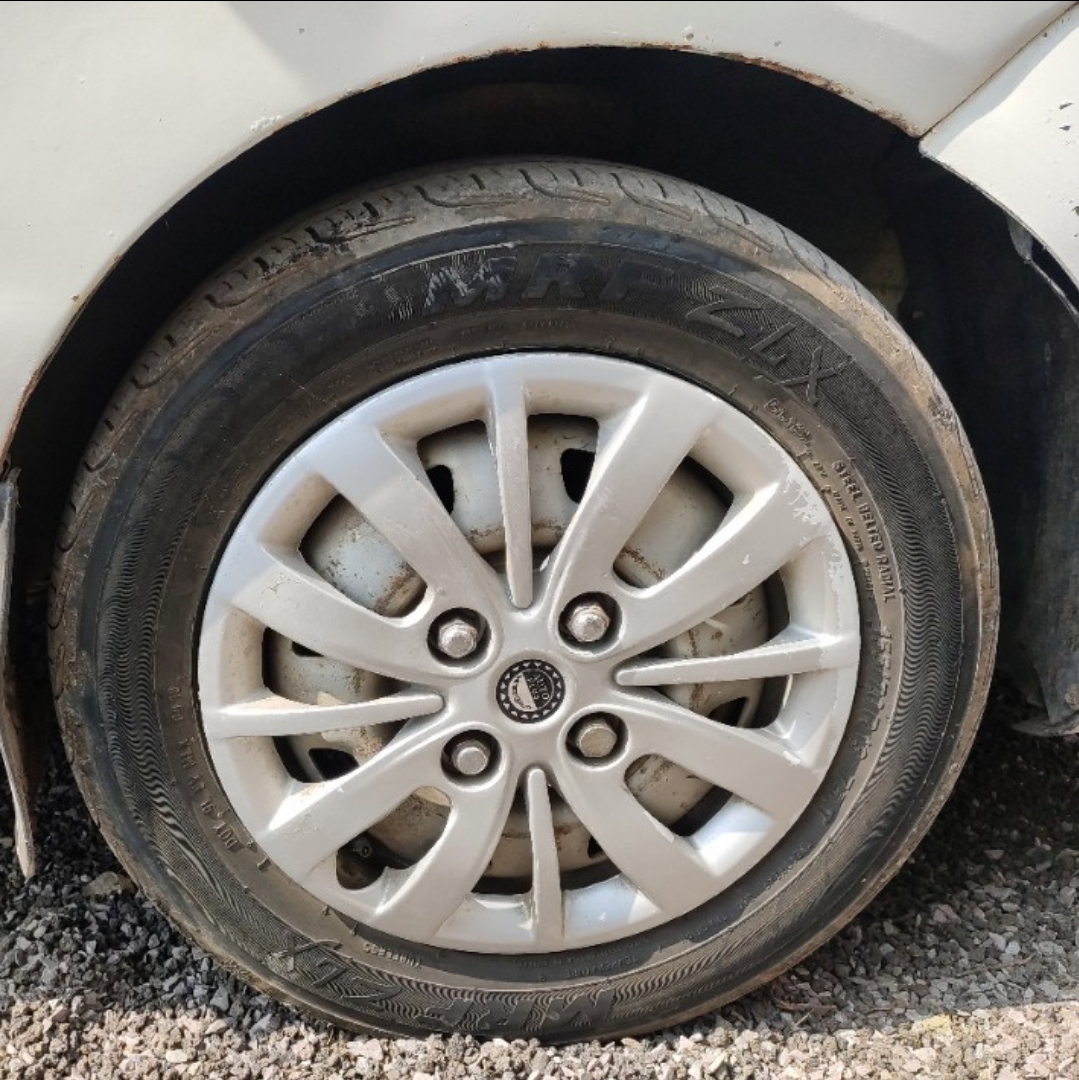 Used Hyundai Santro Xing GL in Raipur 2011 model, India at Best Price.