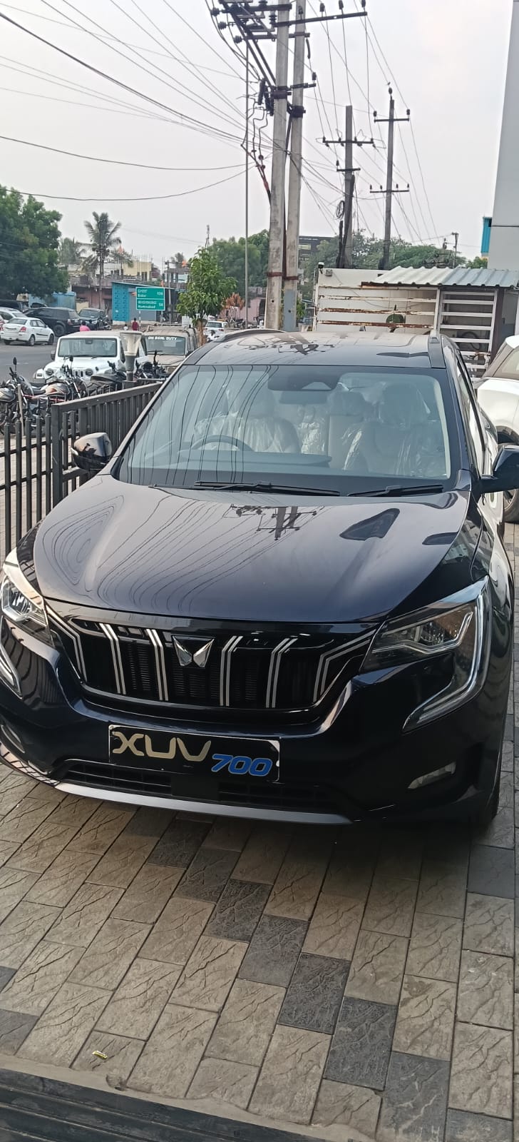 Used 2022 Mahindra XUV700